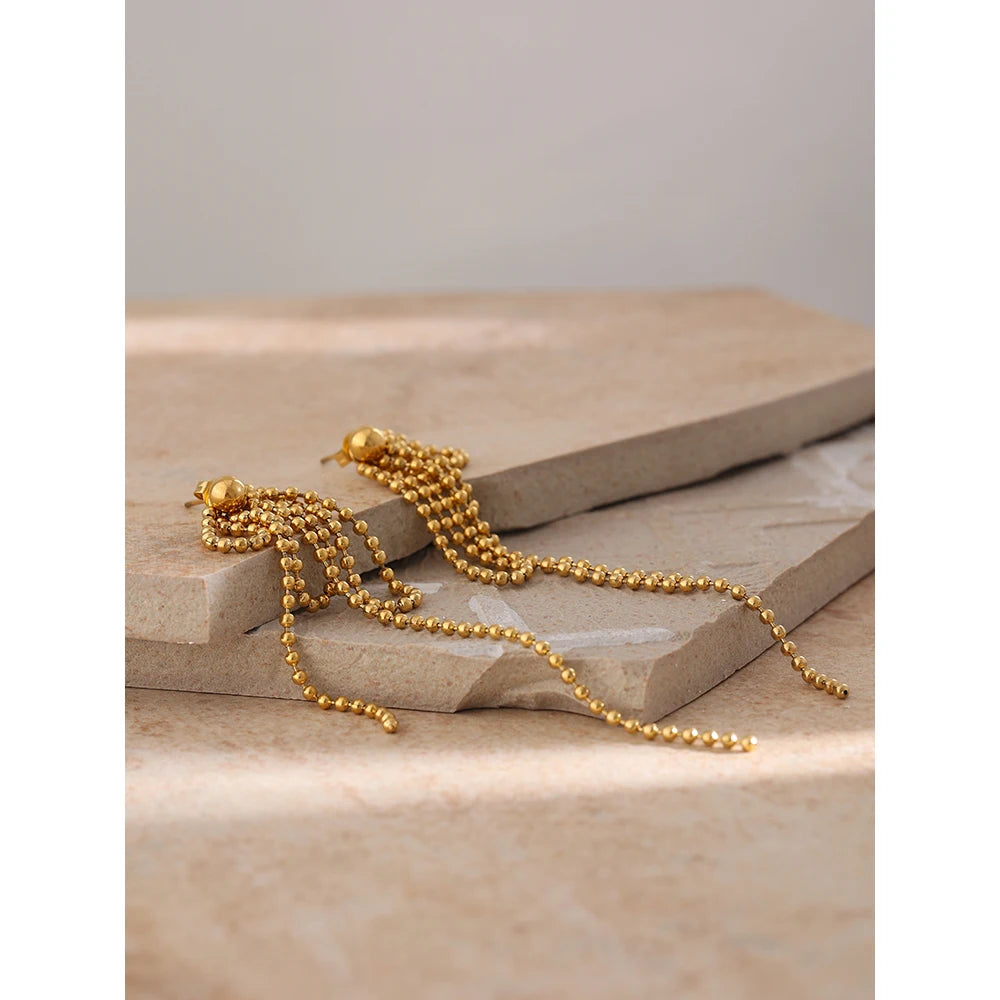 Annika Drop Earring