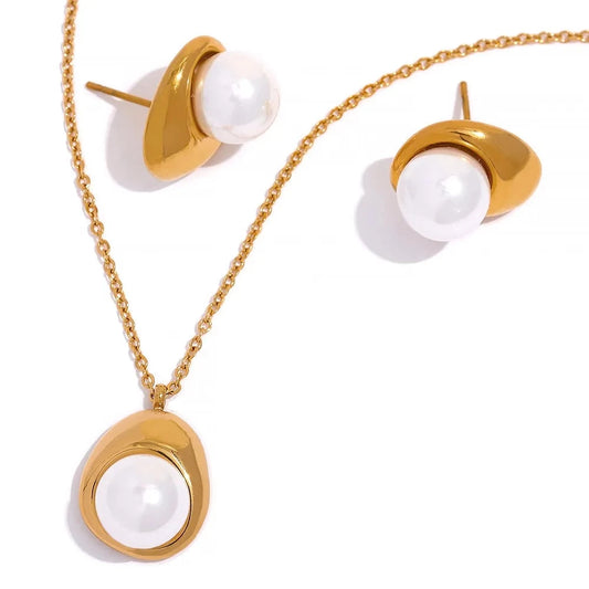 Kayla Earrings+ Necklace