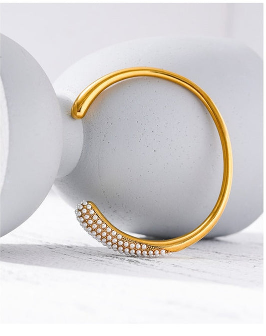 Zelena Cuff Bracelet Bangle