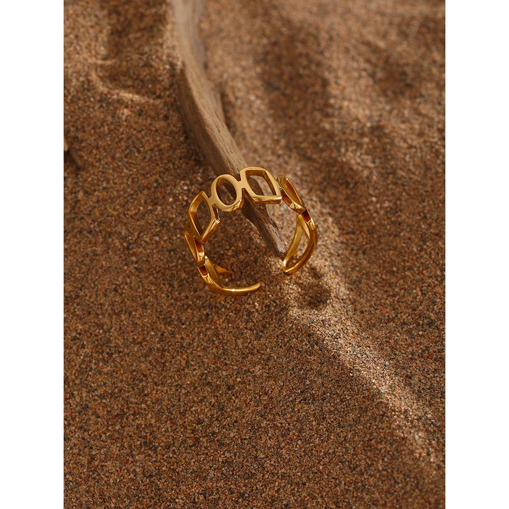 Scarlett Geometric Ring