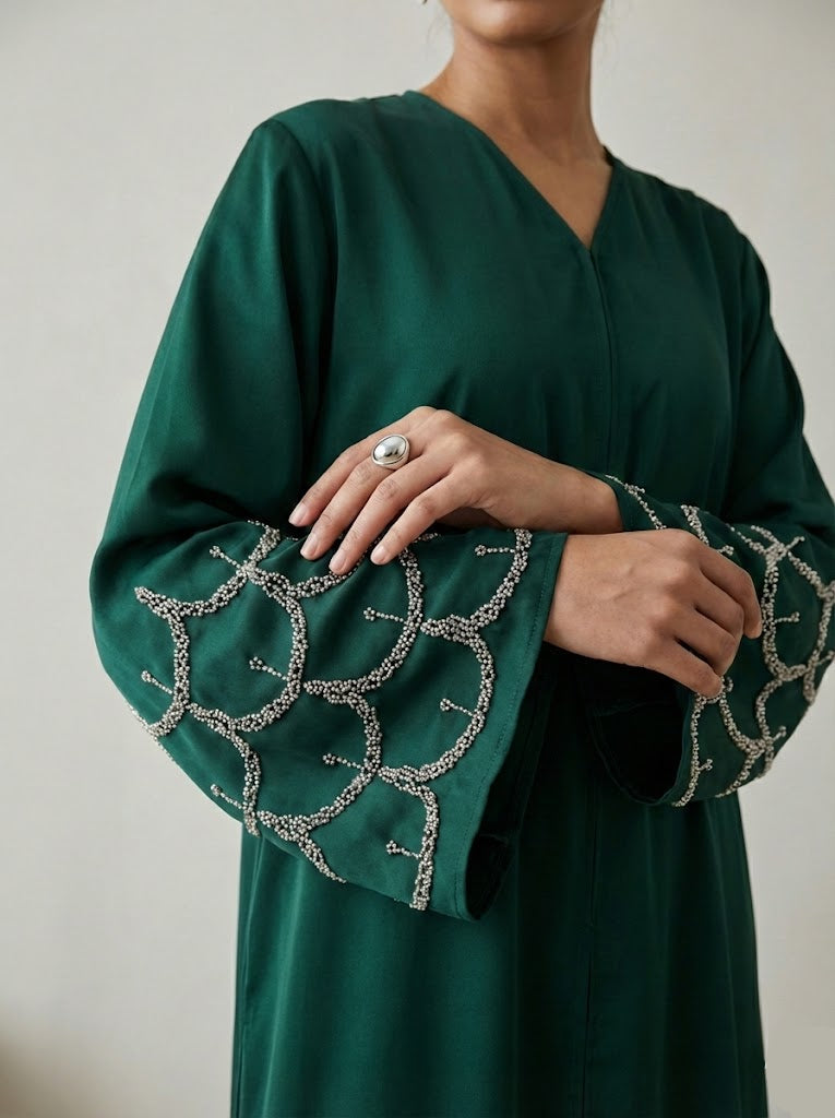 Inas Scalloped Beadwork Luxe abaya (2 Colors)
