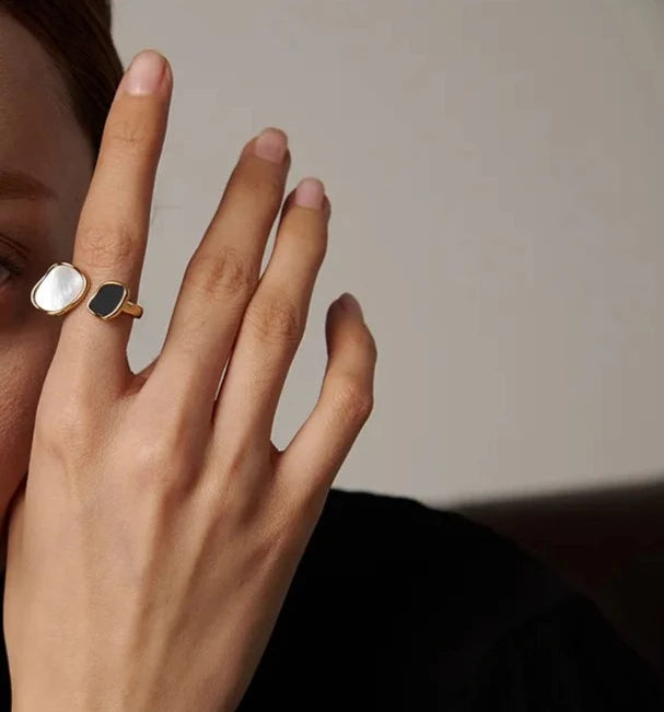 Iris Acrylic Shell Ring