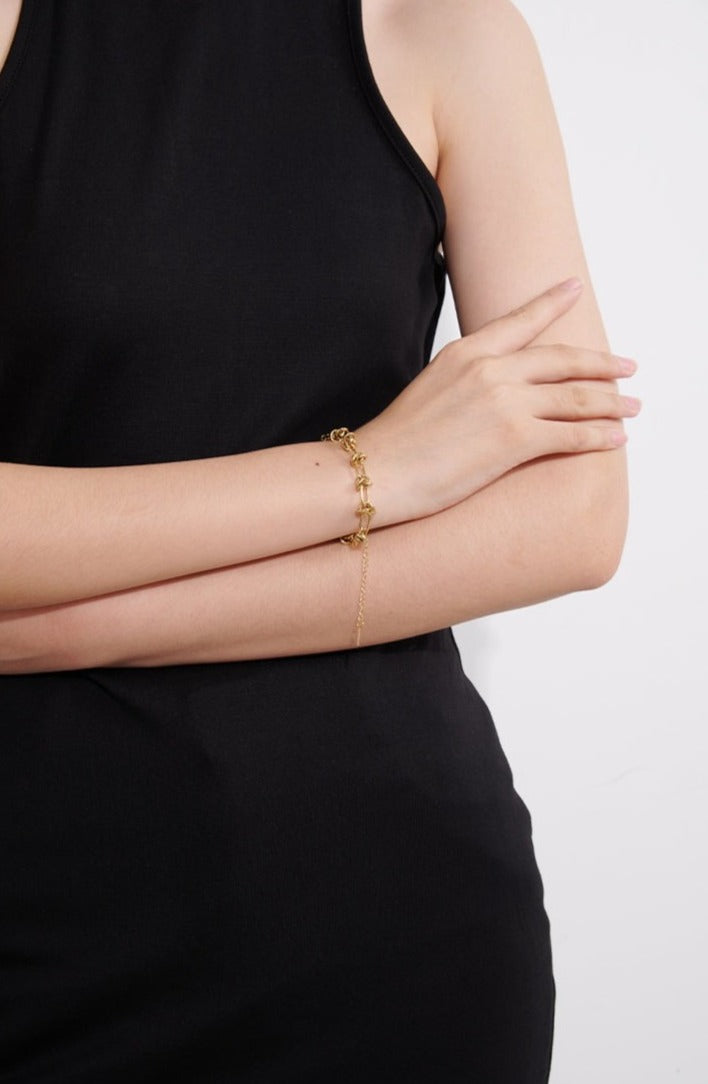 Renata Gold plated Chained Necklace& Bracelet Set.