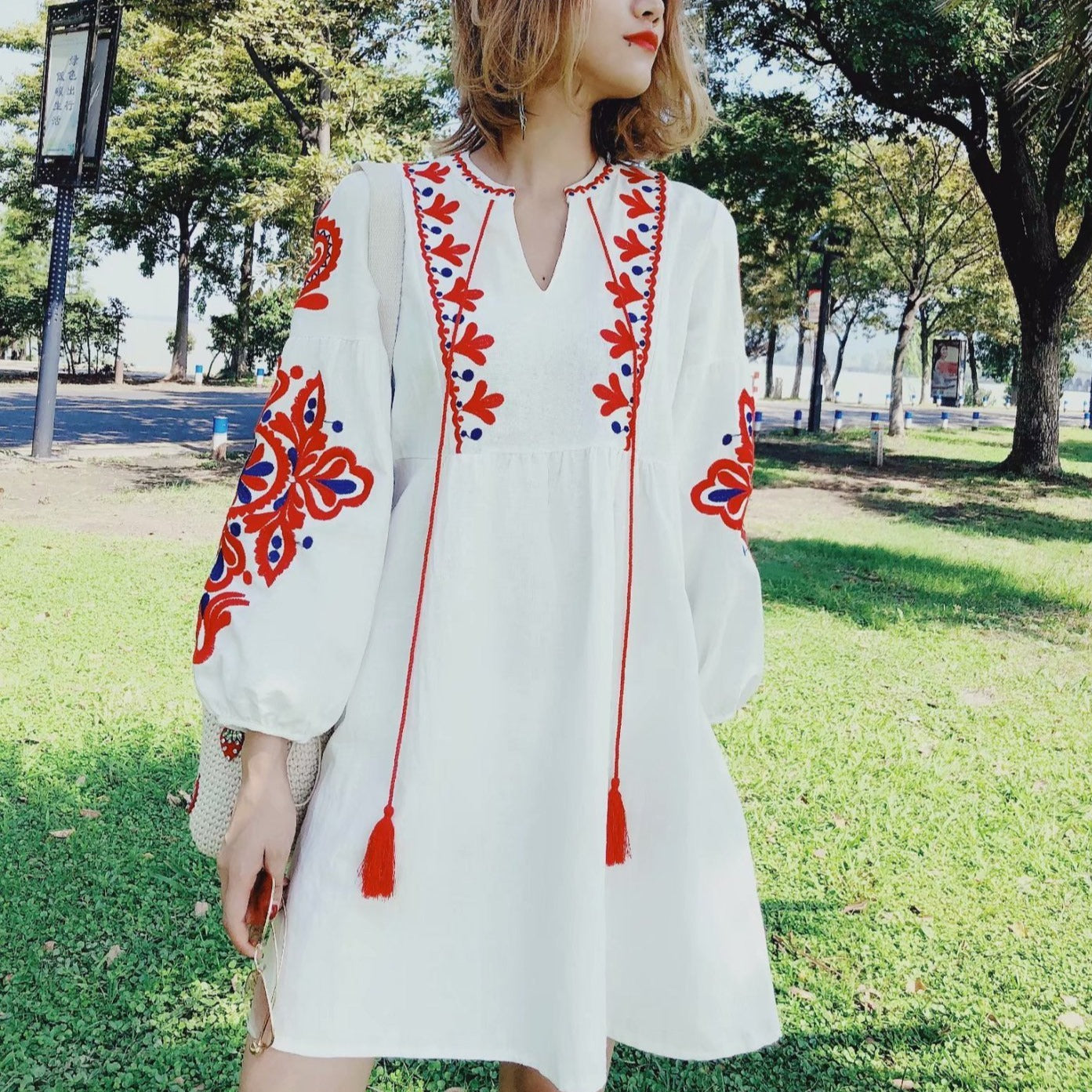 Lantern sleeve embroidery tunic (3 colors)